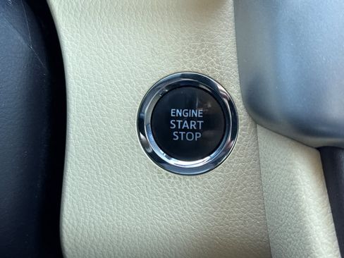 Used 2019 Toyota Highlander Limited Platinum image 24