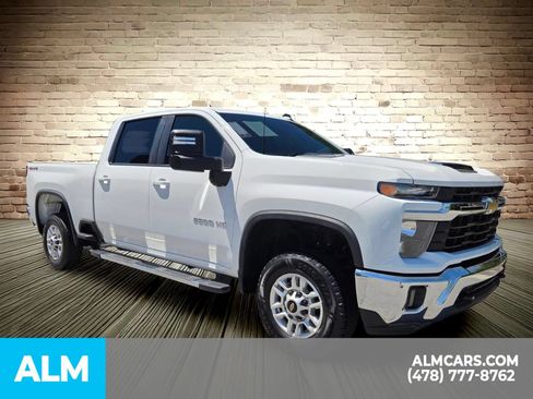 Used 2025 Chevrolet Silverado 2500 LT w/ Convenience Package AWD/4WD image 20