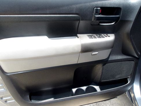 Used 2010 Toyota Tundra 2WD Double Cab image 18