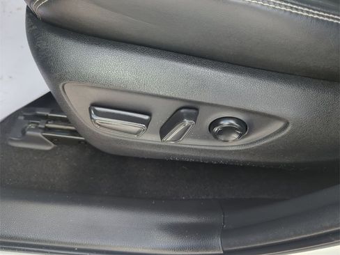 Used 2020 Toyota RAV4 Limited image 18