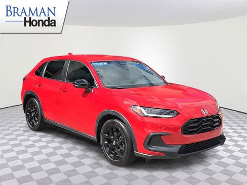 Used 2025 Honda HR-V Sport image 2