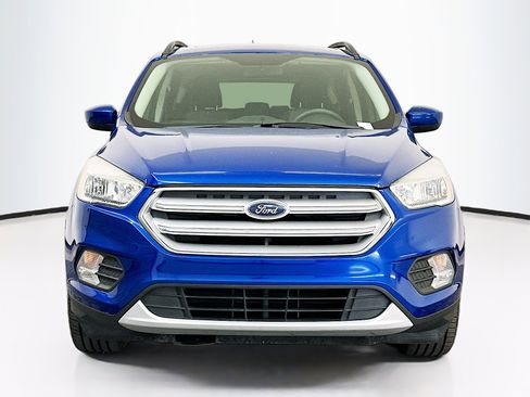 Used 2018 Ford Escape SE image 2