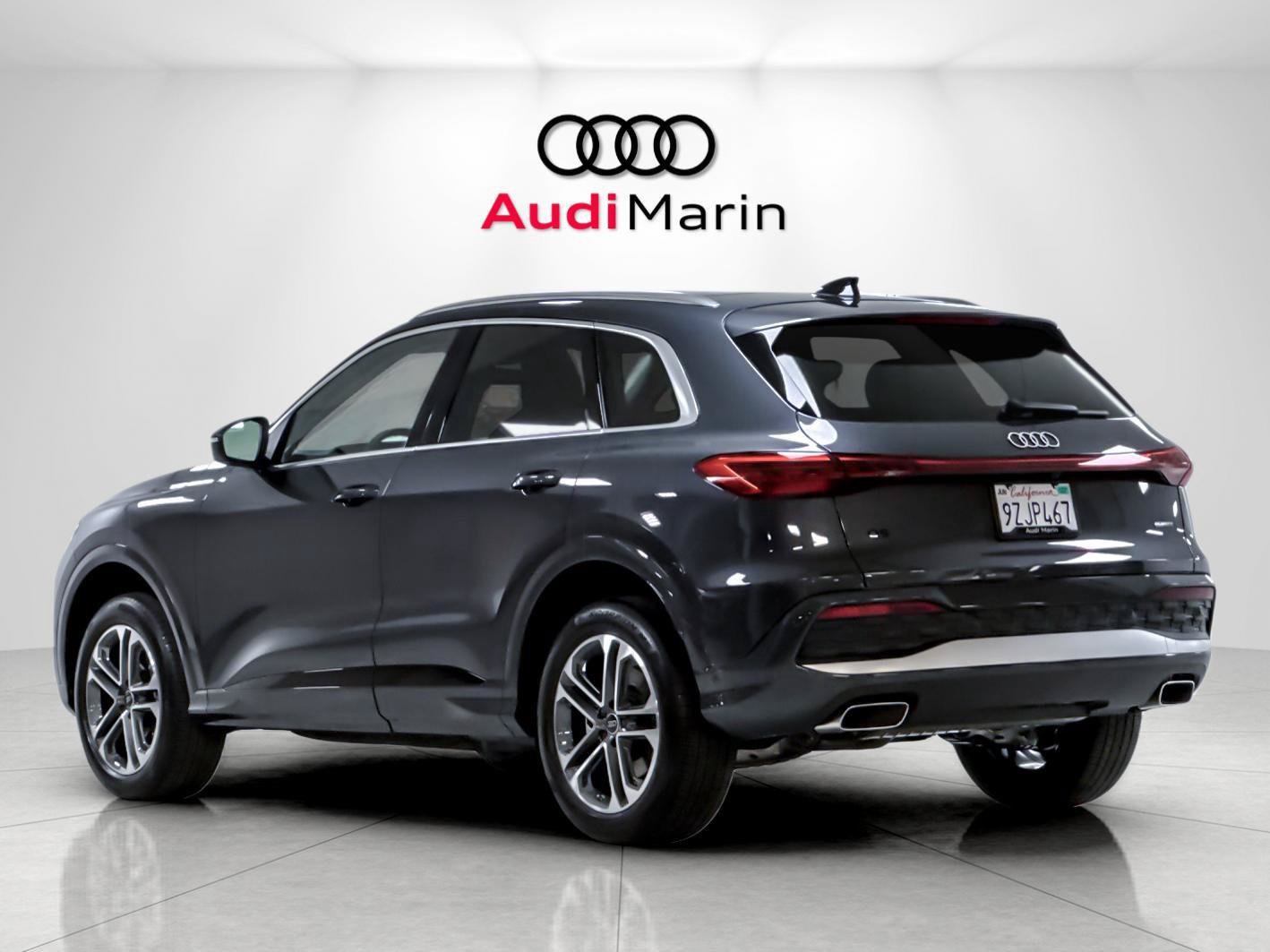 Certified 2026 Audi Q5 Premium Plus AWD/4WD image 3