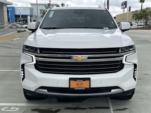 Used 2024 Chevrolet Suburban LT image 8