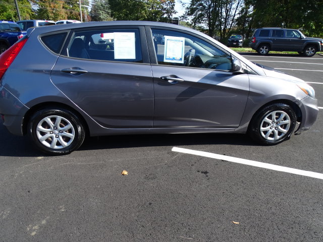Used 2014 Hyundai Accent GS FWD image 19