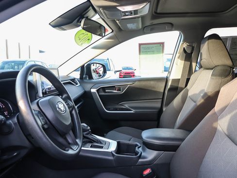 Certified 2025 Toyota RAV4 XLE image 18