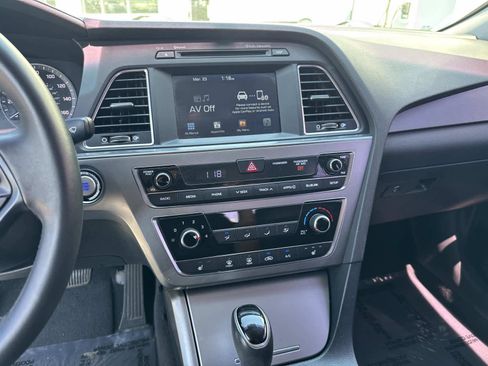 Used 2017 Hyundai Sonata Sport w/ Value Edition Package 02 image 24