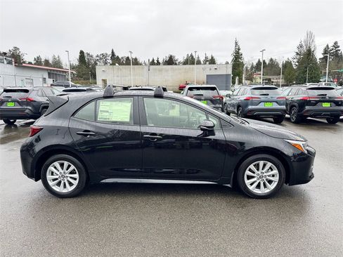 New 2026 Toyota Corolla SE image 8