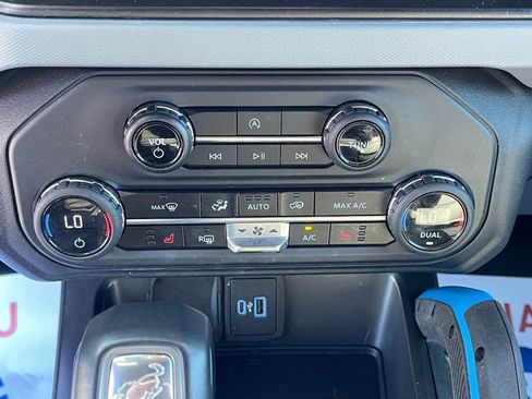 Used 2023 Ford Bronco Black Diamond image 25