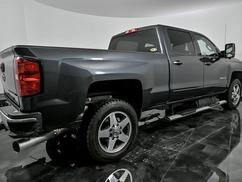 Used 2018 Chevrolet Silverado 2500 LT image 10