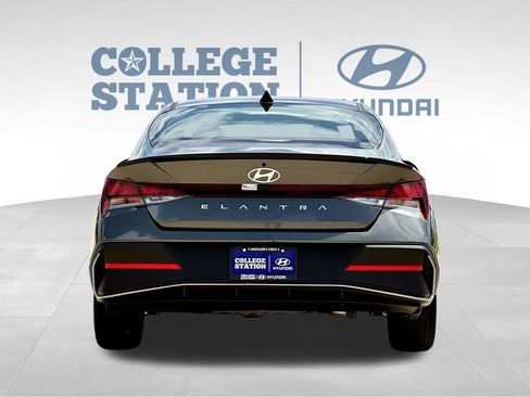 Used 2025 Hyundai Elantra Sport w/ Cargo Package FWD image 9