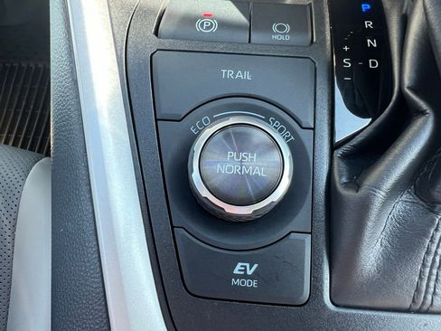 Used 2025 Toyota RAV4 Limited w/ Advanced Technology Package AWD/4WD image 34