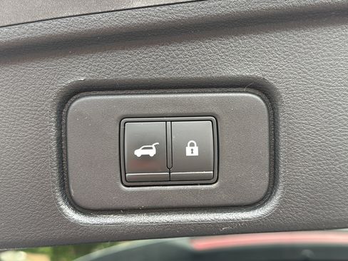 Certified 2022 Nissan Pathfinder Platinum w/ Cargo Package AWD/4WD image 25