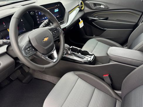 New 2026 Chevrolet Trax LT w/ Driver Confidence Package image 9