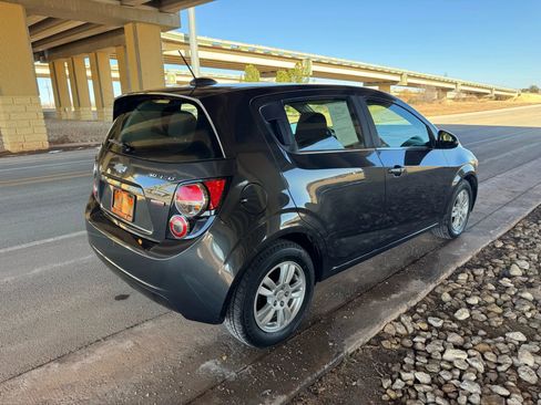 Used 2016 Chevrolet Sonic LT image 3