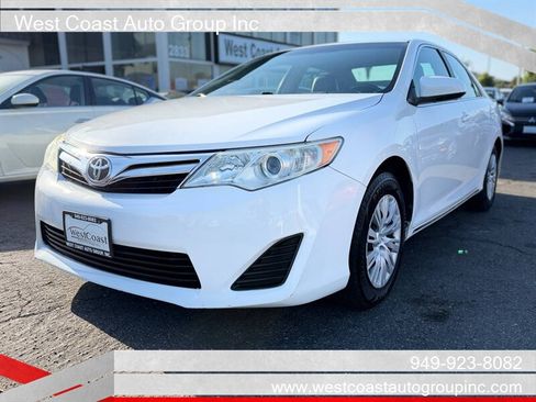 Used 2012 Toyota Camry LE FWD image 1
