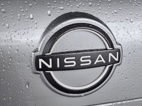 Used 2023 Nissan Rogue SV AWD/4WD image 14