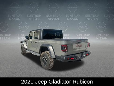 Used 2021 Jeep Gladiator Rubicon AWD/4WD image 3