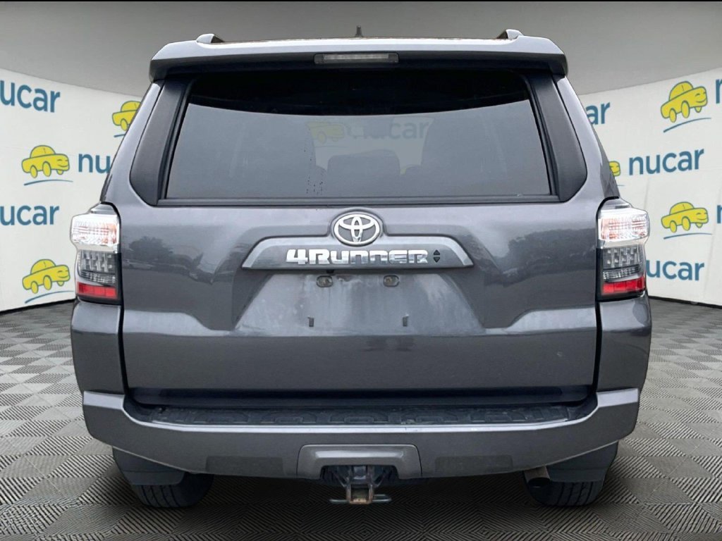 Used 2023 Toyota 4Runner SR5 AWD/4WD image 3