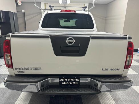 Used 2010 Nissan Frontier LE w/ LE Value Truck Pkg image 11