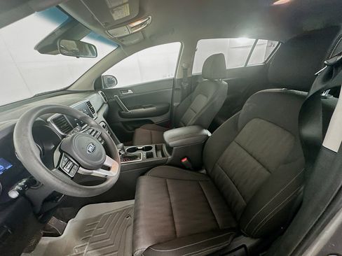 Used 2022 Kia Sportage LX image 13