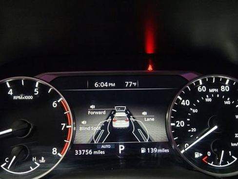 Used 2024 Nissan Rogue SV image 10