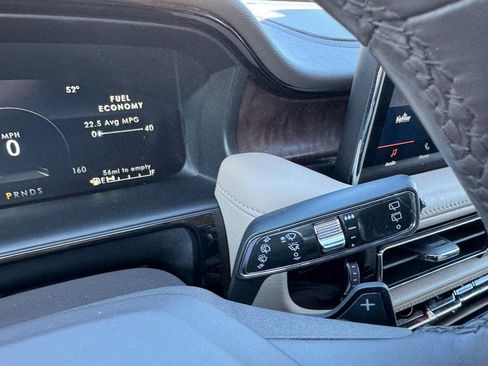 Certified 2022 Lincoln Nautilus Reserve w/ Equipment Group 202A image 21