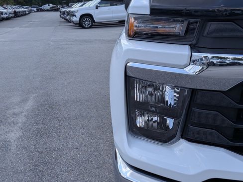 Certified 2025 Chevrolet Silverado 2500 LT w/ Convenience Package AWD/4WD image 9