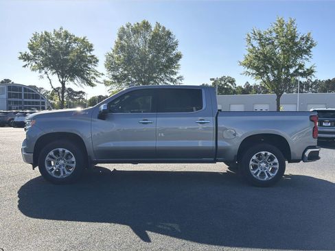 Used 2025 Chevrolet Silverado 1500 LTZ w/ LTZ Premium Package image 7