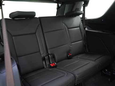 Used 2025 GMC Yukon Denali AWD/4WD image 19