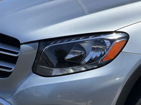 Used 2018 Mercedes-Benz GLC 300 image 41