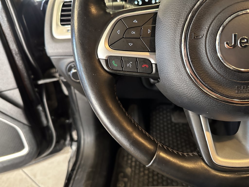 Used 2020 Jeep Compass Sport w/ Cold Weather Group AWD/4WD image 10