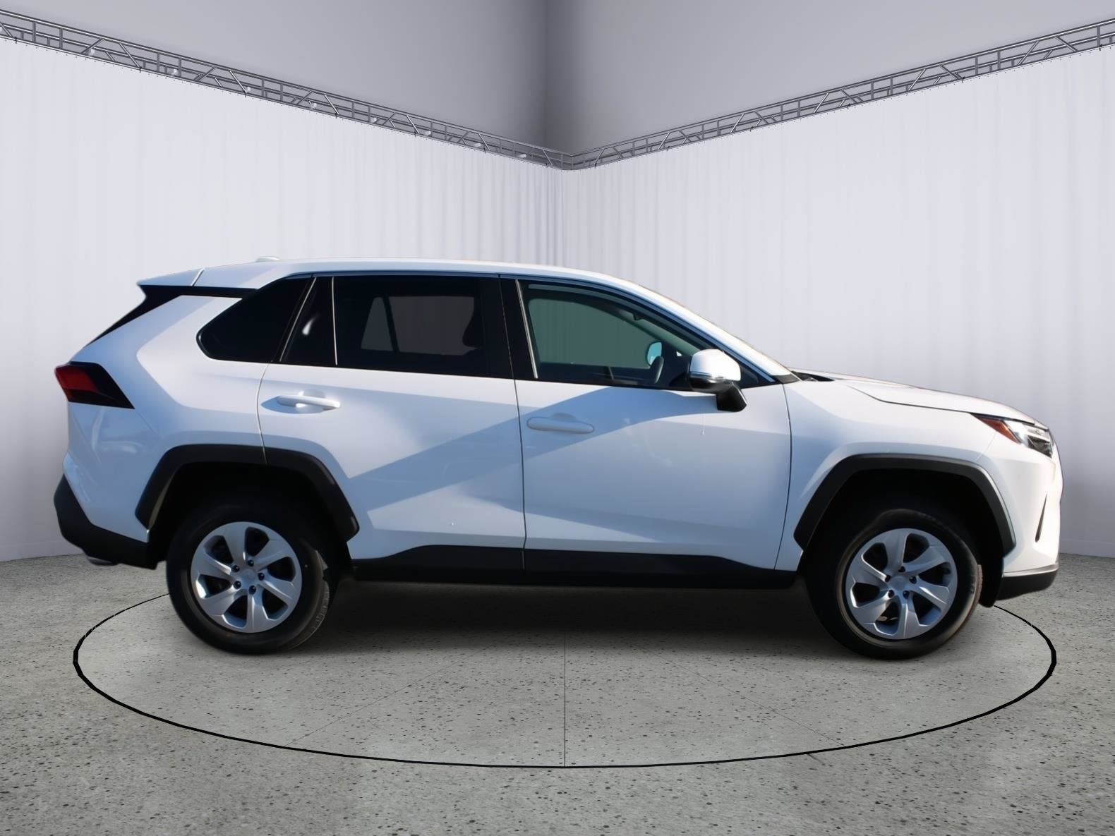 Certified 2024 Toyota RAV4 LE AWD/4WD image 9