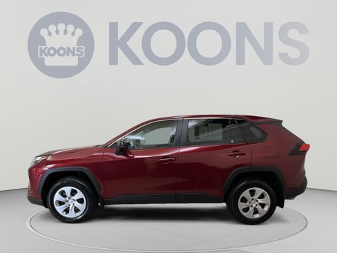 Used 2024 Toyota RAV4 LE AWD/4WD image 5