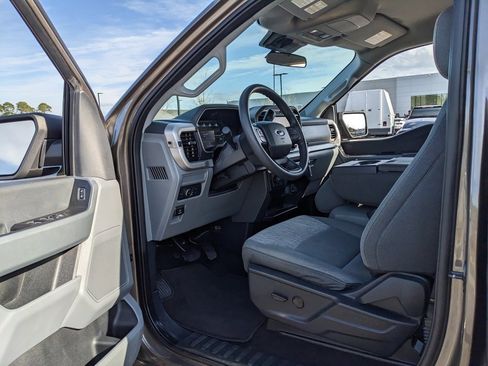 Used 2023 Ford F150 XLT image 32