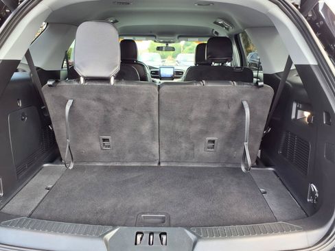 Used 2023 Ford Explorer XLT w/ Equipment Group 202A AWD/4WD image 22