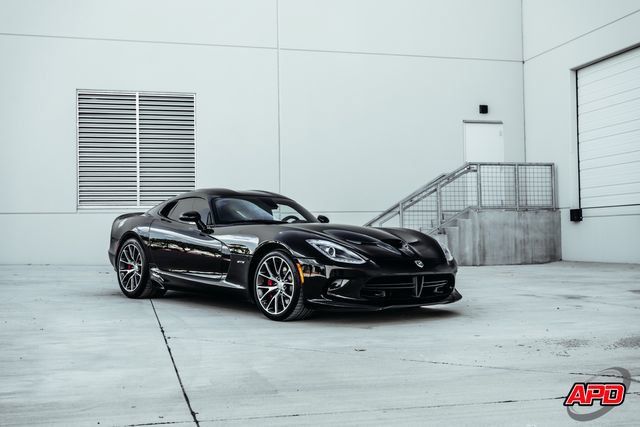 Used 2014 SRT Viper GTS w/ GTS Laguna Interior Package RWD image 60