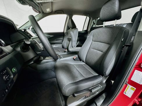 Used 2023 Honda Ridgeline Sport image 12