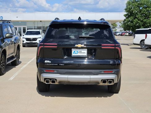 Used 2025 Chevrolet Traverse LT AWD/4WD image 7