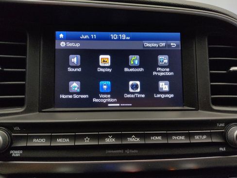 Used 2020 Hyundai Elantra SEL FWD image 25