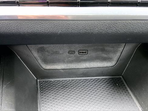 Used 2025 Chevrolet Equinox RS w/ Convenience Package III image 30