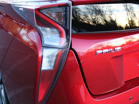Used 2017 Toyota Prius Two image 26