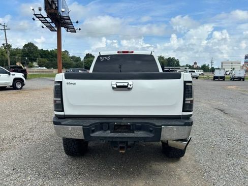 Used 2011 GMC Sierra 2500 SLE w/ SLE Preferred Package AWD/4WD image 7