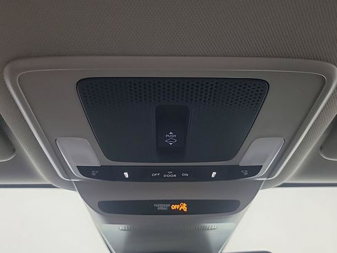 Certified 2025 Honda HR-V EX-L image 31