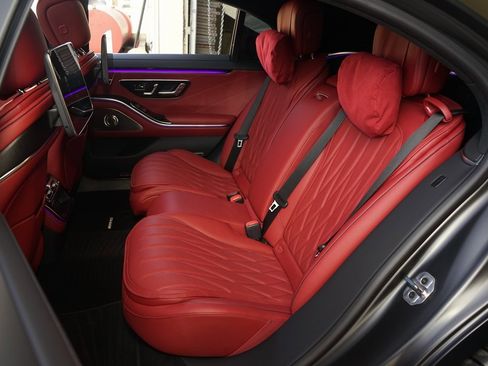 Used 2025 Mercedes-Benz S 63 AMG S image 23