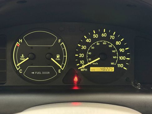 Used 2000 Toyota Corolla VE image 30