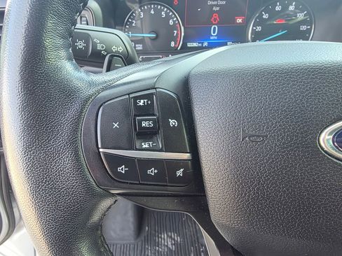 Used 2020 Ford Explorer XLT w/ Comfort Package image 14