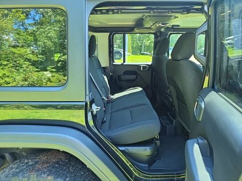Used 2023 Jeep Wrangler Unlimited Rubicon 4xe w/ Cold Weather Group AWD/4WD image 20