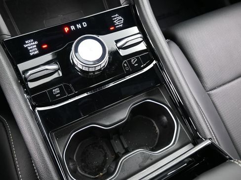 Used 2024 Jeep Grand Cherokee Overland w/ Luxury Tech Group IV image 33