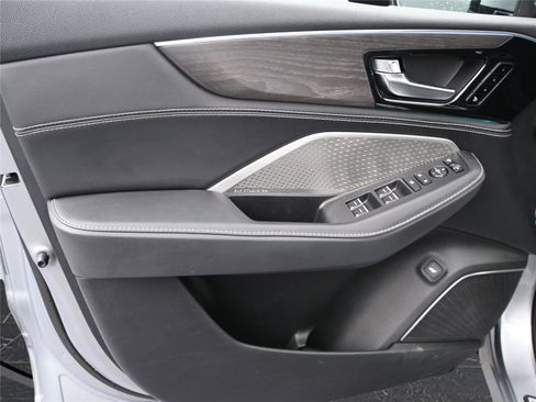 Certified 2023 Acura MDX SH-AWD w/ Advance Package image 11